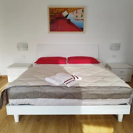 Casa Degli Artisti Apartment *