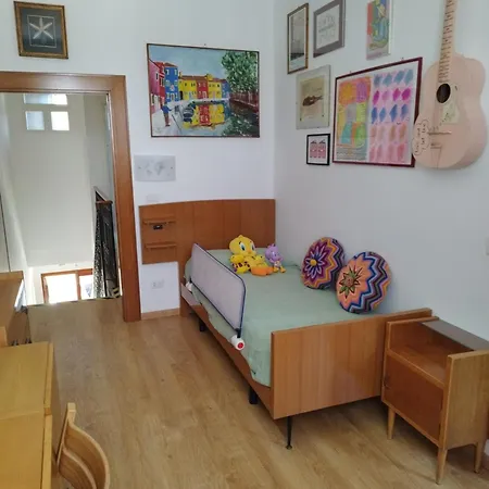 Casa Degli Artisti * Burano